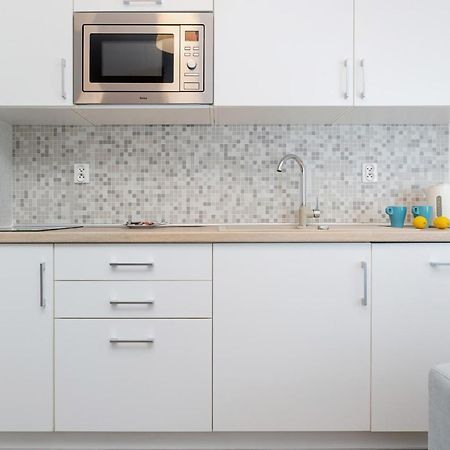 Apartament City Center Strzelecka By Noclegi Renters Poznań Buitenkant foto